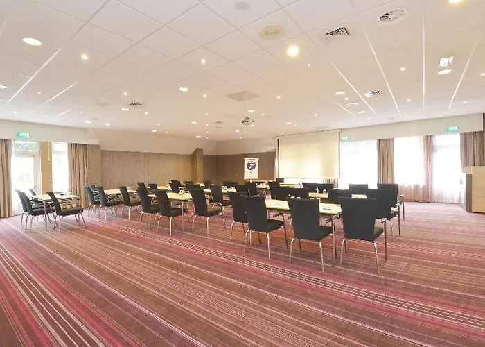 فندق Fletcher Hotel-restaurant 's-hertogenbosch 4*