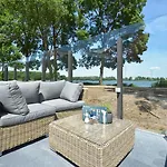 호텔 Fletcher Hotel-restaurant 's-hertogenbosch 4*