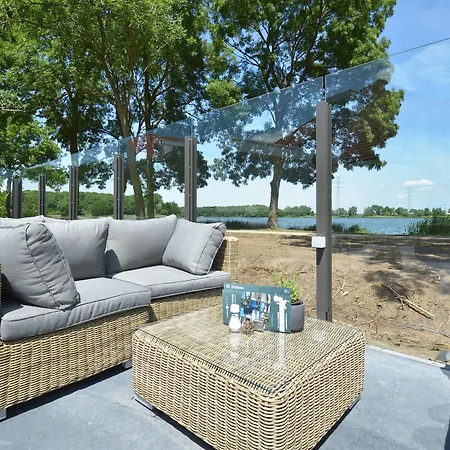 فندق Fletcher Hotel-restaurant 's-hertogenbosch 4*