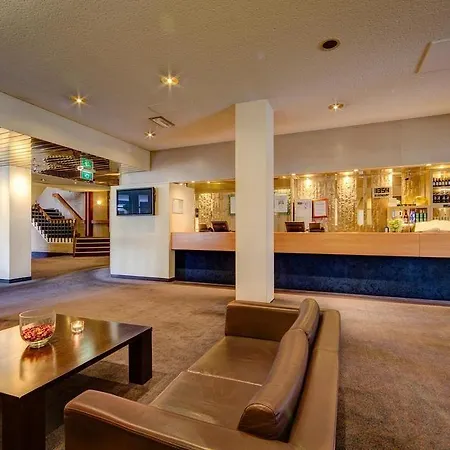斯海尔托亨博斯弗莱彻餐厅酒店 4*