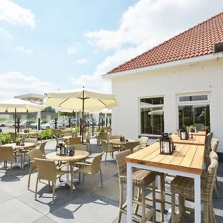 酒店 斯海尔托亨博斯弗莱彻餐厅酒店 4*